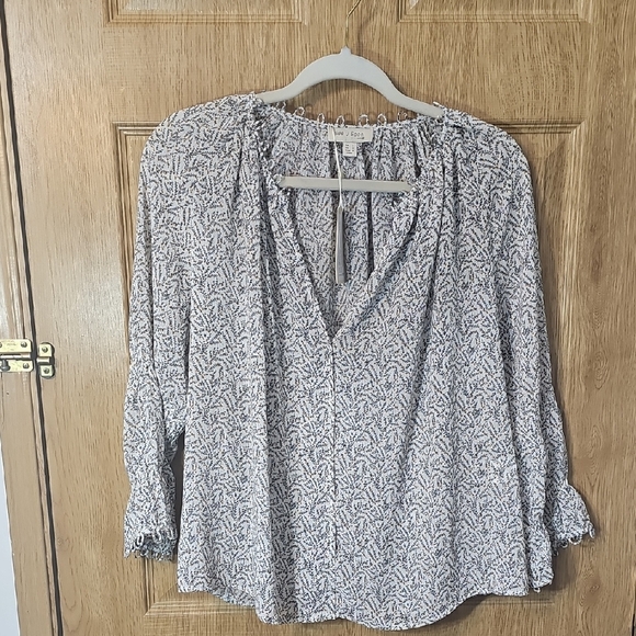 See U Soon Tops - Elegant Blue And Yellow Patterned Blouse